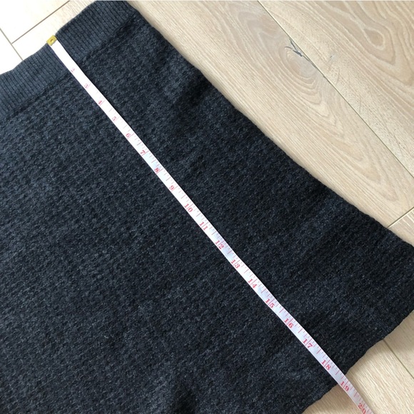 Aritzia Babaton Black Knit Flare Skirt - Picture 4 of 7